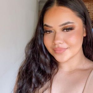 Meet your Posher, Tia-rose